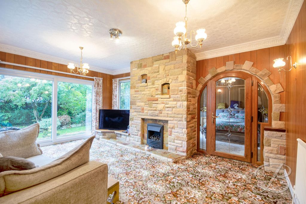 Property photo 3 of 42 Living Room