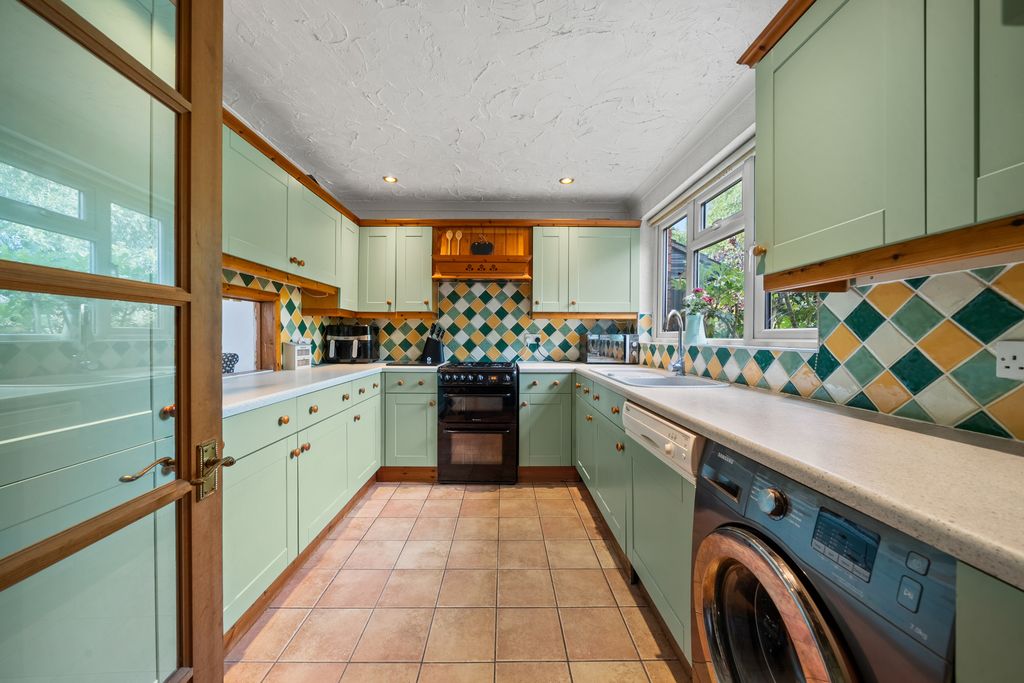 Property photo 3 of 23 Picture No. 08