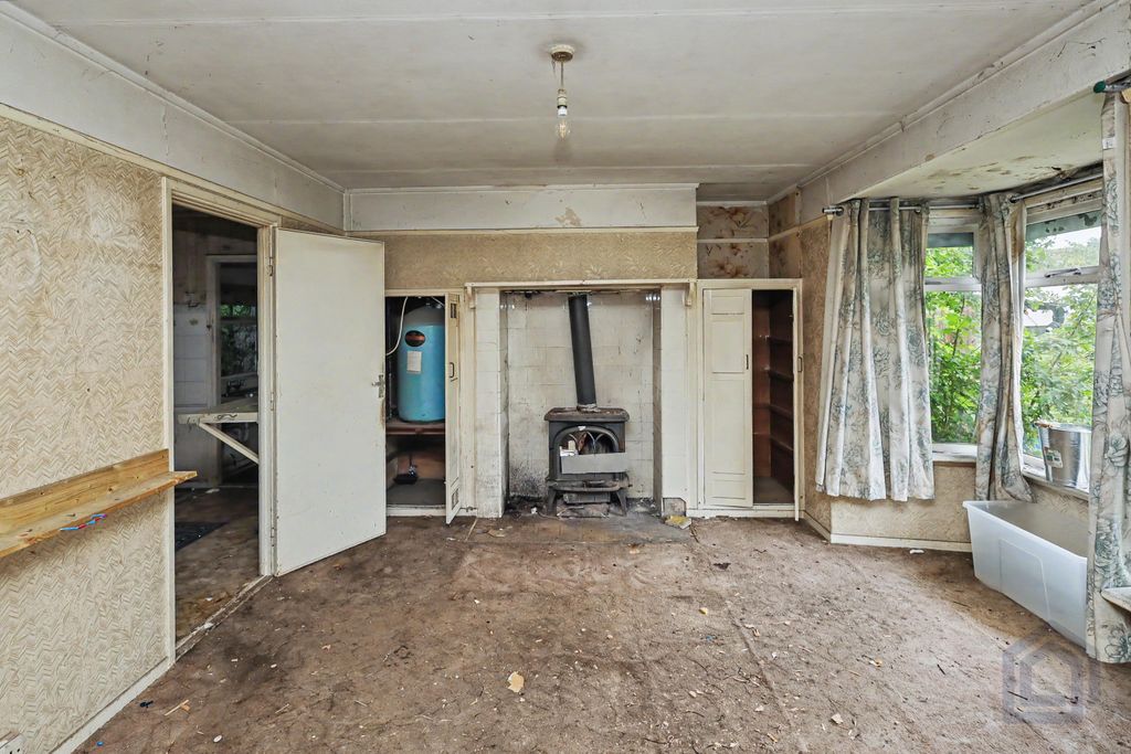 Property photo 3 of 23