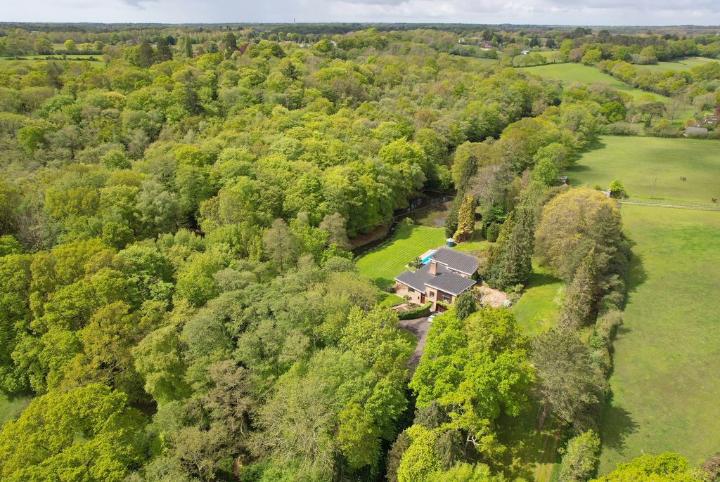Property photo 3 of 33