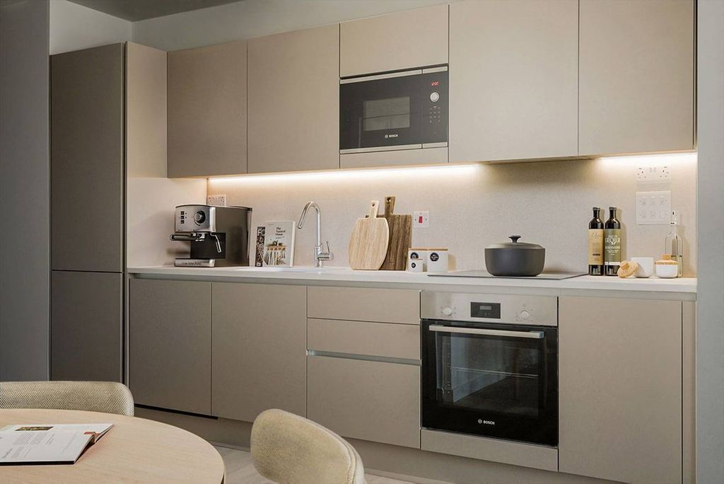 Property photo 3 of 23