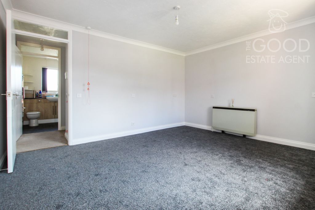 Property photo 3 of 11