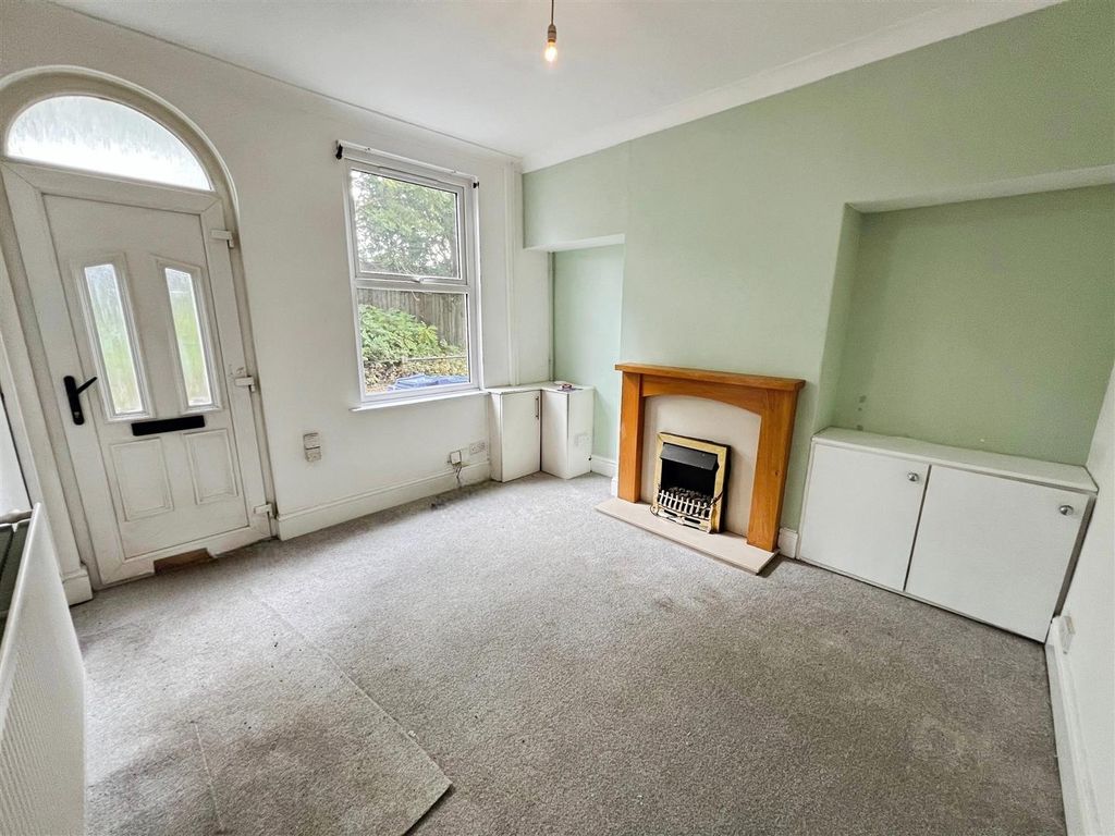 Property photo 2 of 16 Front Room .Jpg