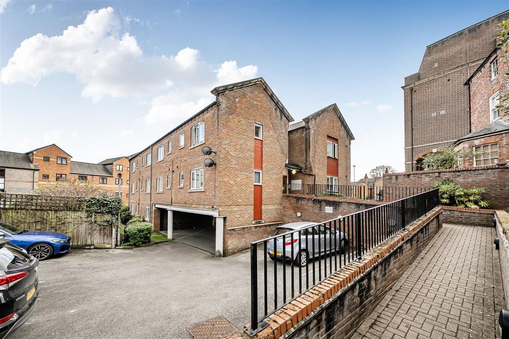 Property photo 1 of 13 1421866-12-69B18B2F55c5A.Jpg