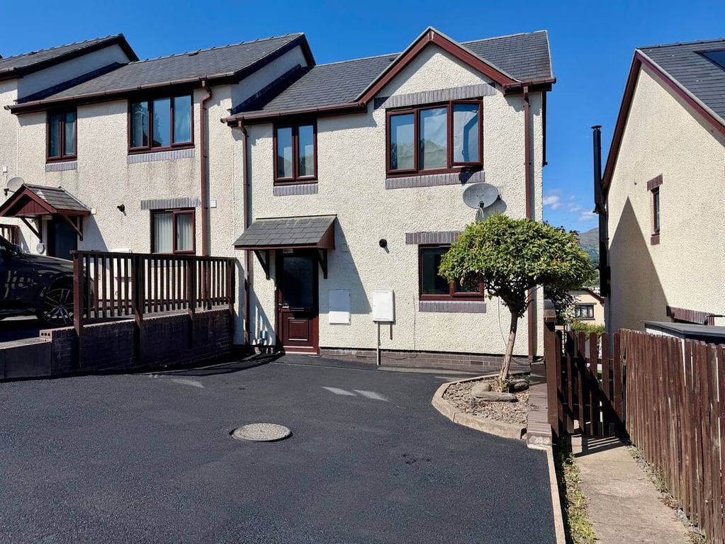 Property photo 1 of 33