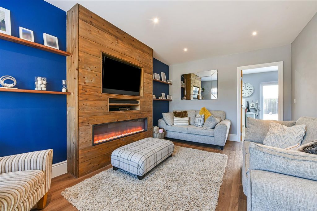 Property photo 2 of 34 Sketch_Ph1_6316033.Jpg