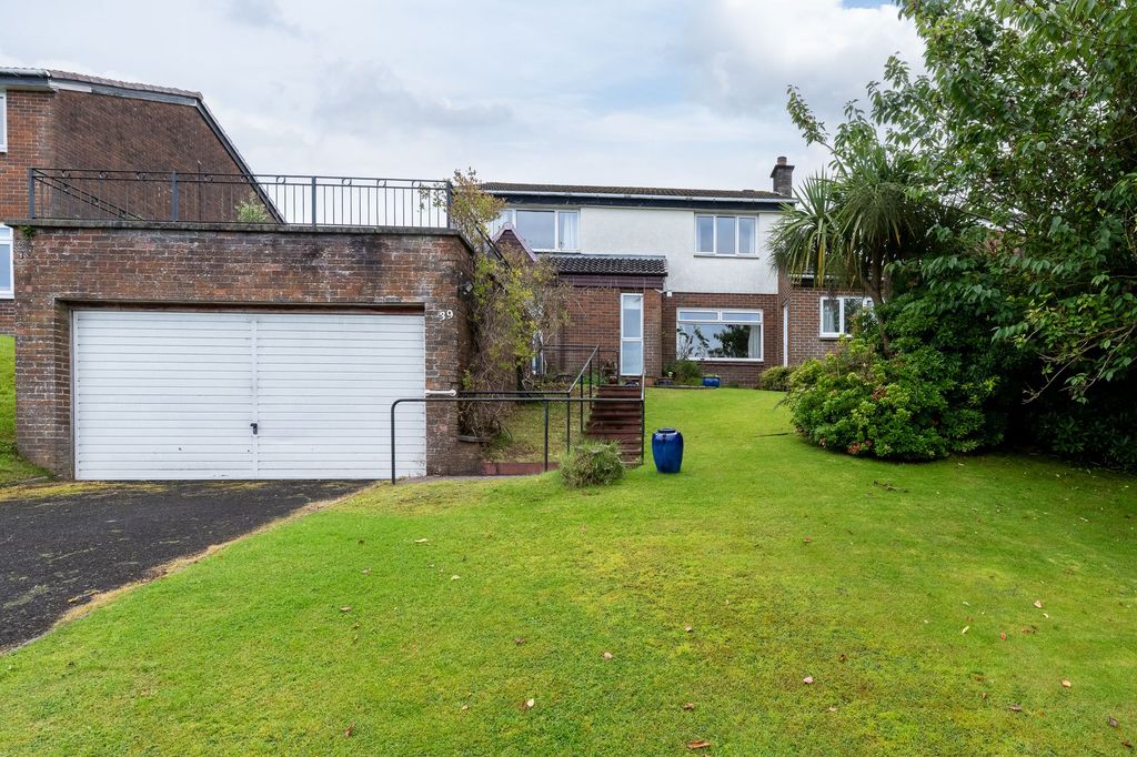 Property photo 1 of 33