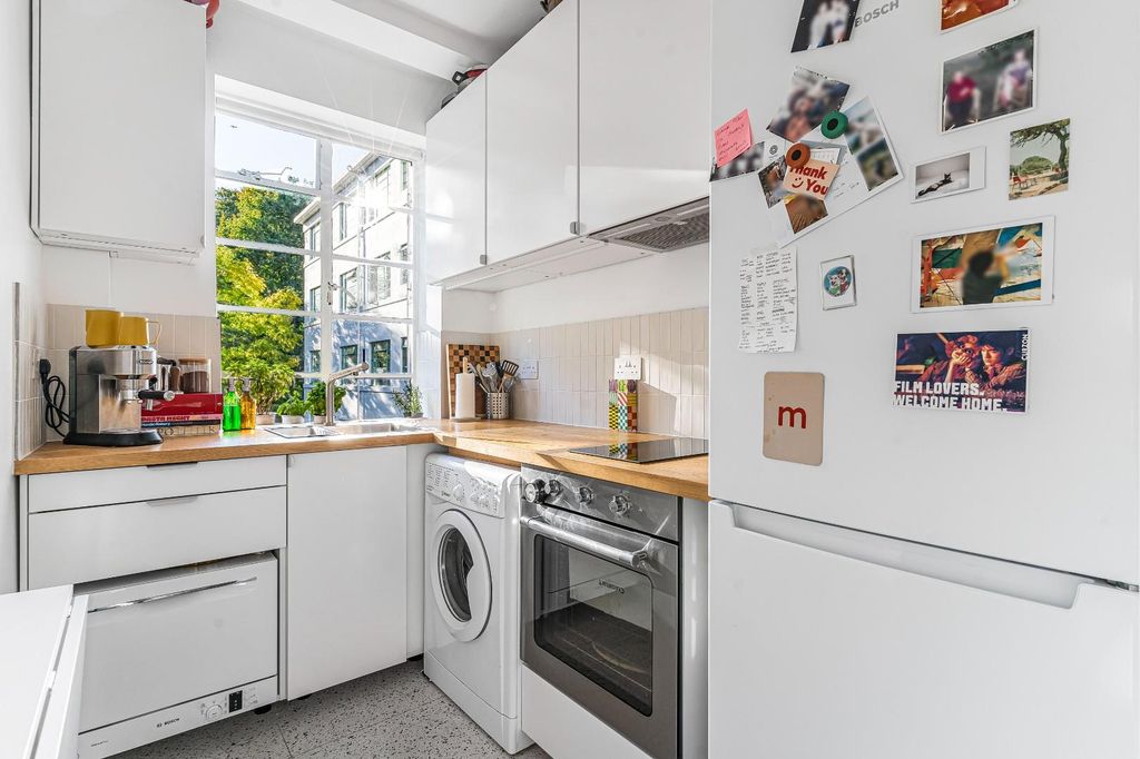 Property photo 3 of 20 14_65138.Jpg