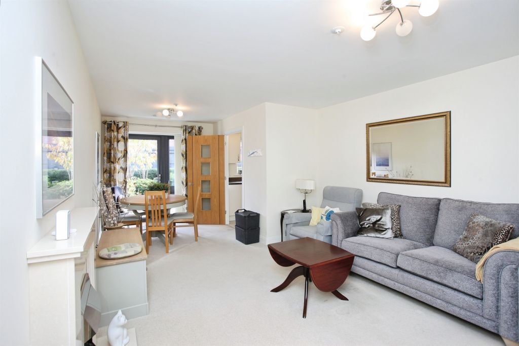 Property photo 2 of 14