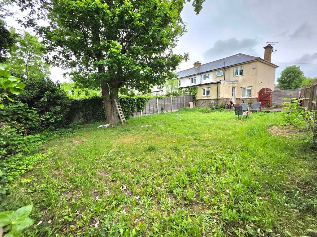 Property photo 2 of 8 Photo 7