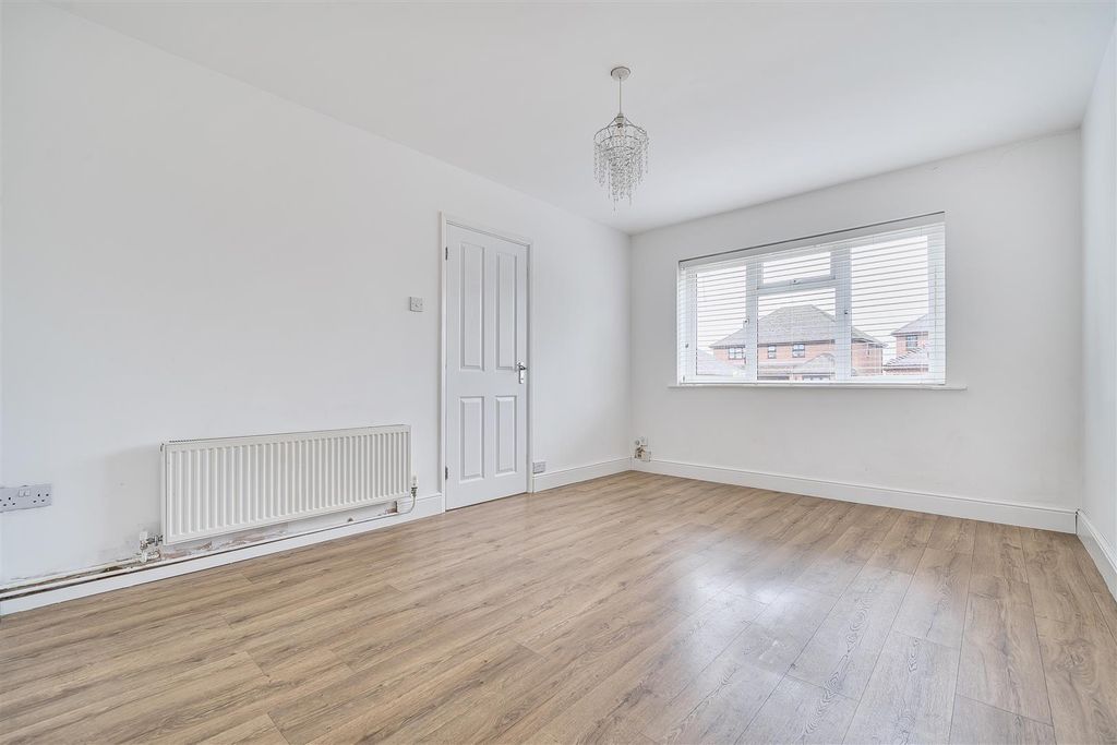 Additional image 8 of 2 bed maisonette for saleSouth Street, Barming, Maidstone ME16