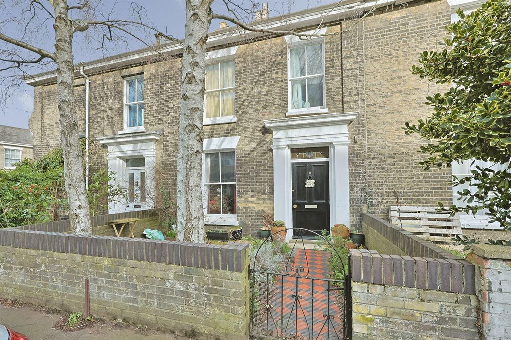 Property photo 1 of 15