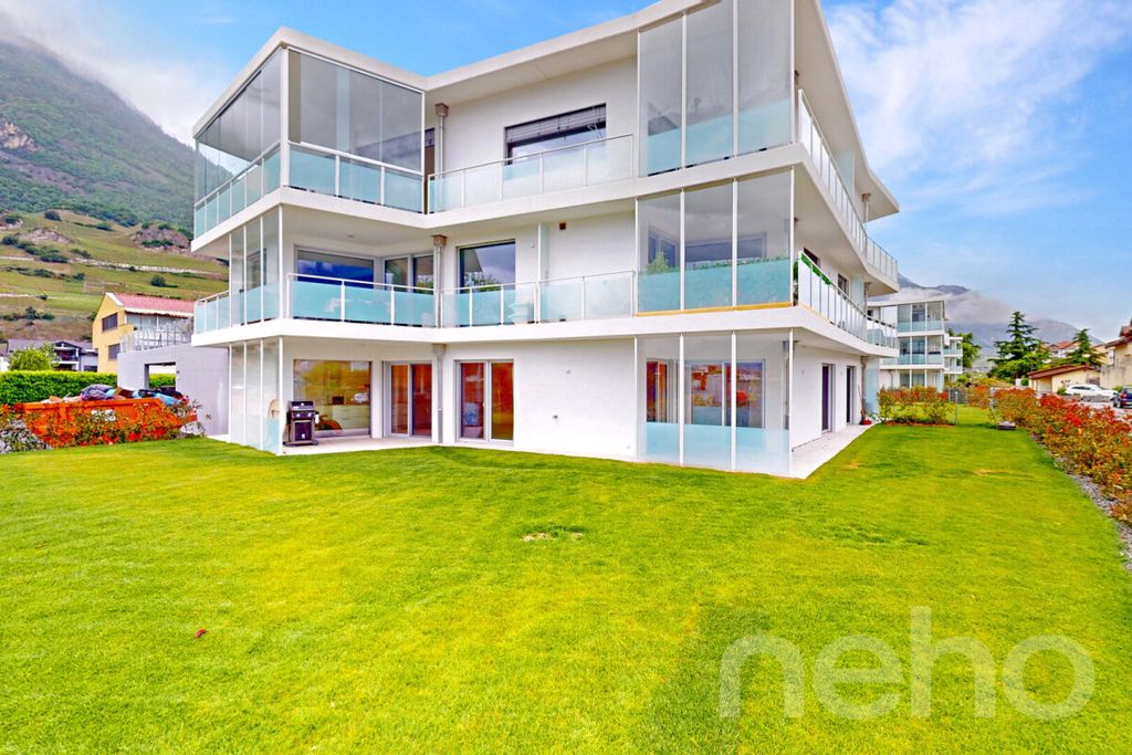 Property photo 2 of 12