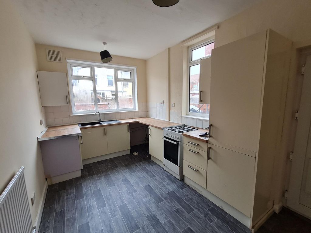 Property photo 1 of 6 Bedroom 1