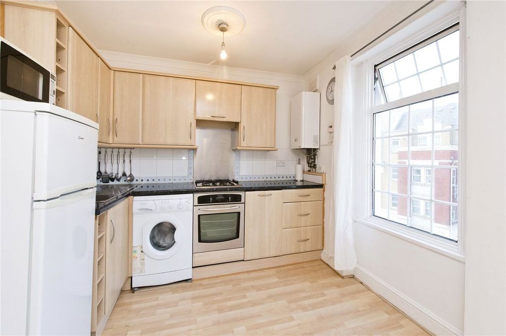 Property photo 3 of 6