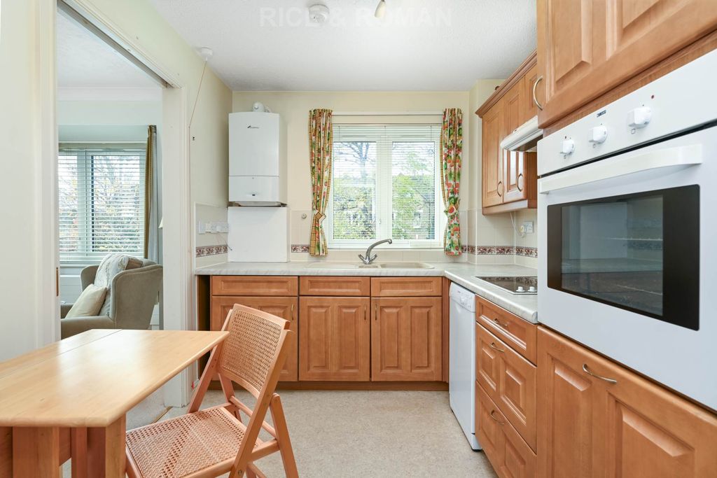 Property photo 3 of 13