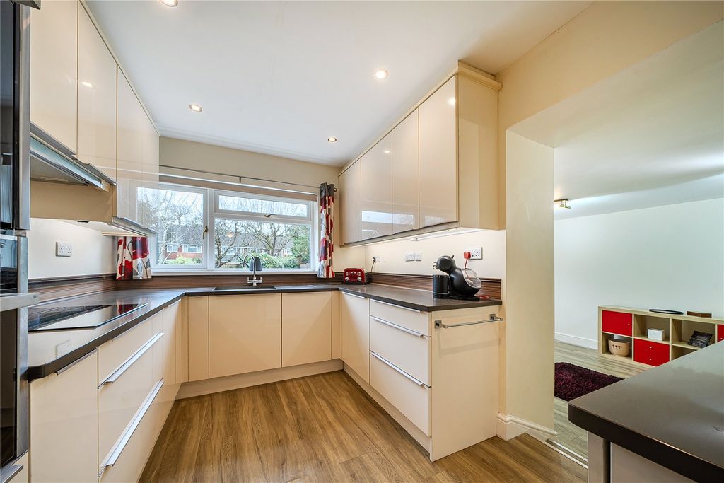 Property photo 2 of 24 Picture No. 02