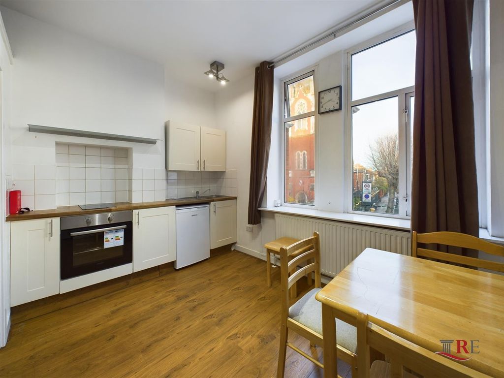 Property photo 1 of 13 Cam02489G0-Pr0029-Still008.Jpg