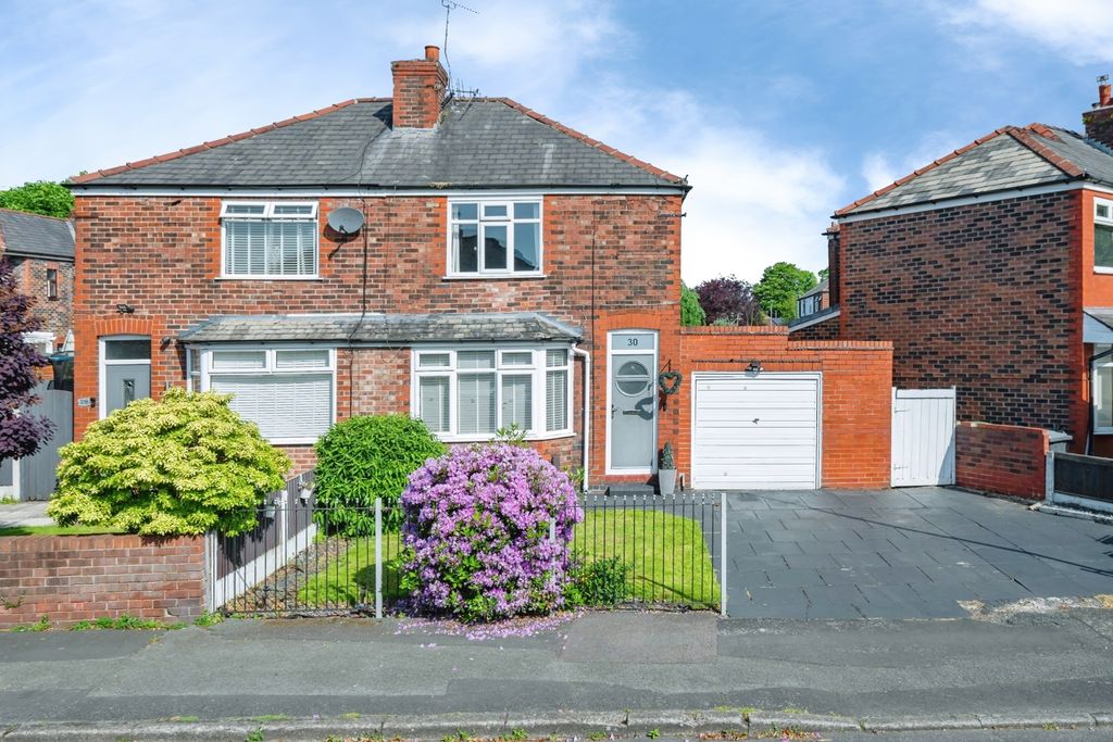 Property photo 1 of 16 Pbox-Img.Jpg