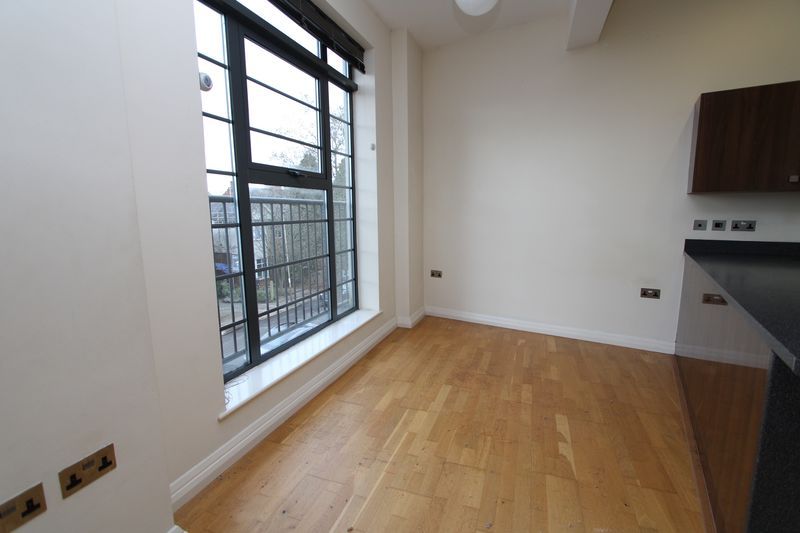 Property photo 3 of 10 Photo 18