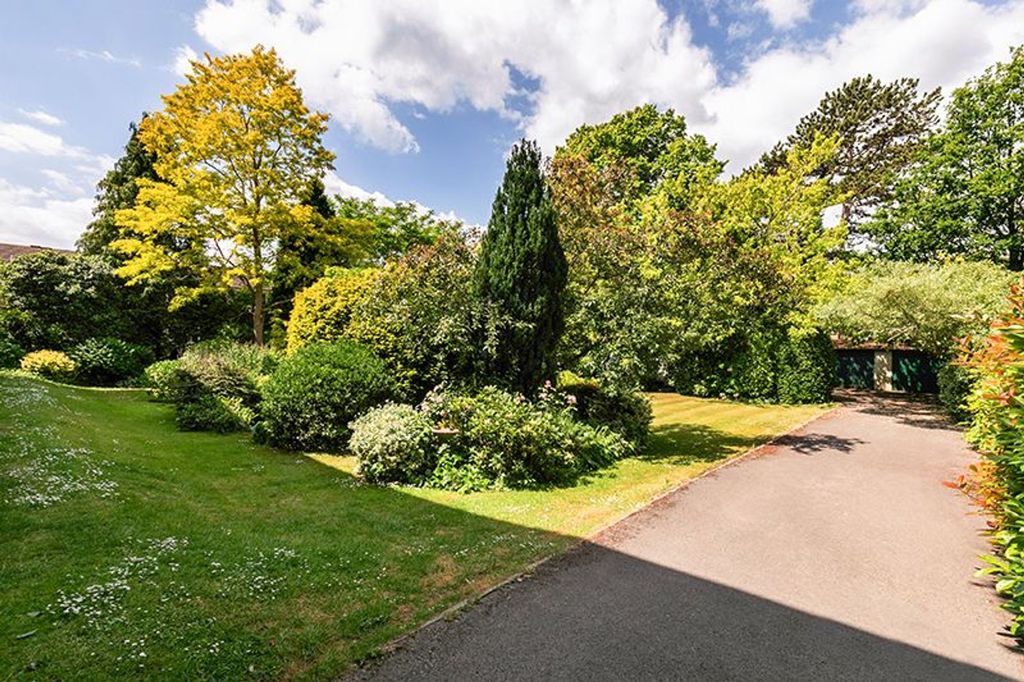 Property photo 3 of 10