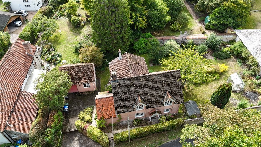 Property photo 2 of 13 Picture No. 27