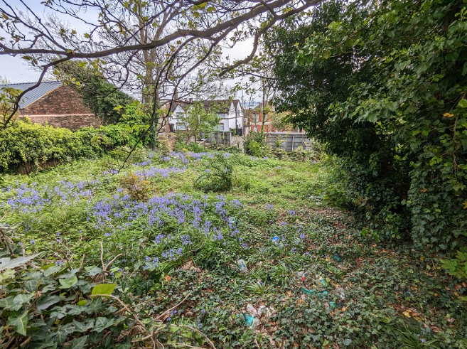 Property photo 2 of 3