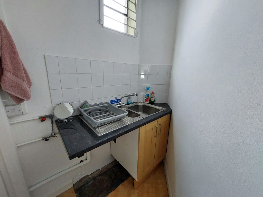 Property photo 3 of 5 Image 3