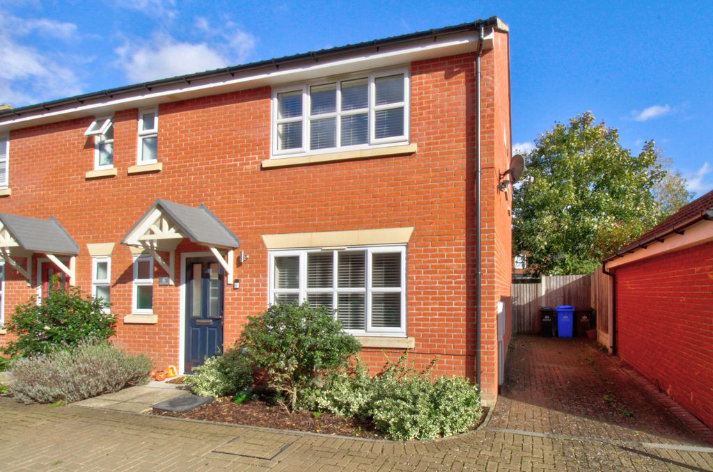 Property photo 1 of 13 Front