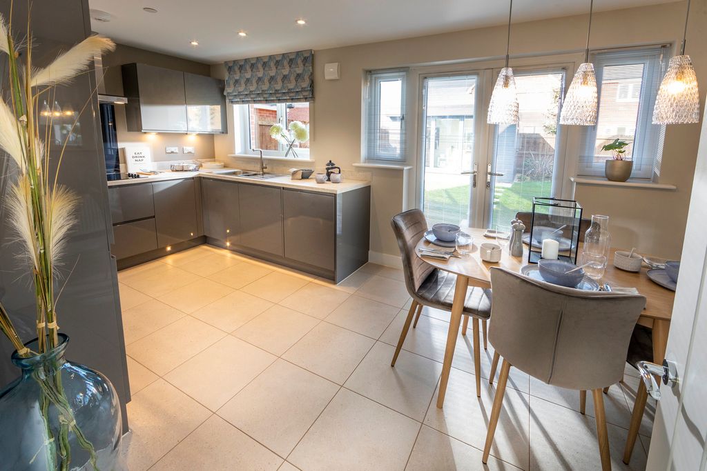 Property photo 3 of 9 Lansdown Showhome