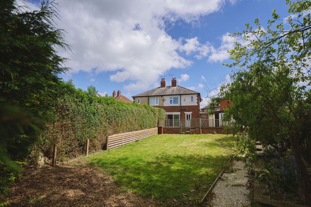 Property photo 3 of 23 Picture No. 01