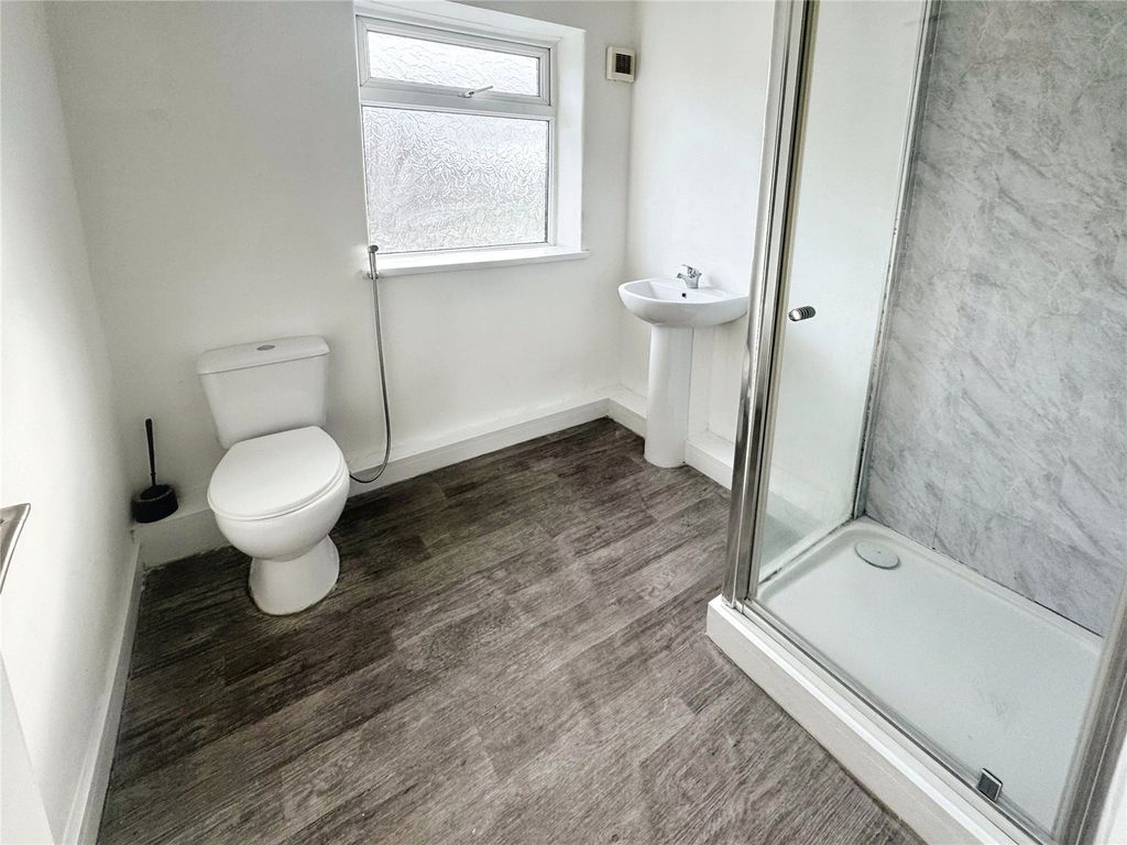 Property photo 3 of 8 Picture No. 20