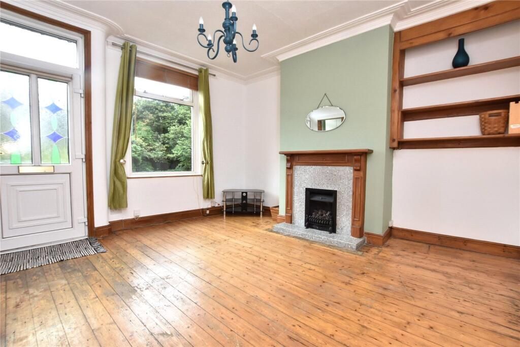 Property photo 1 of 6 3 Bed Terraced House To Rent Goston Gardens, London Cr7