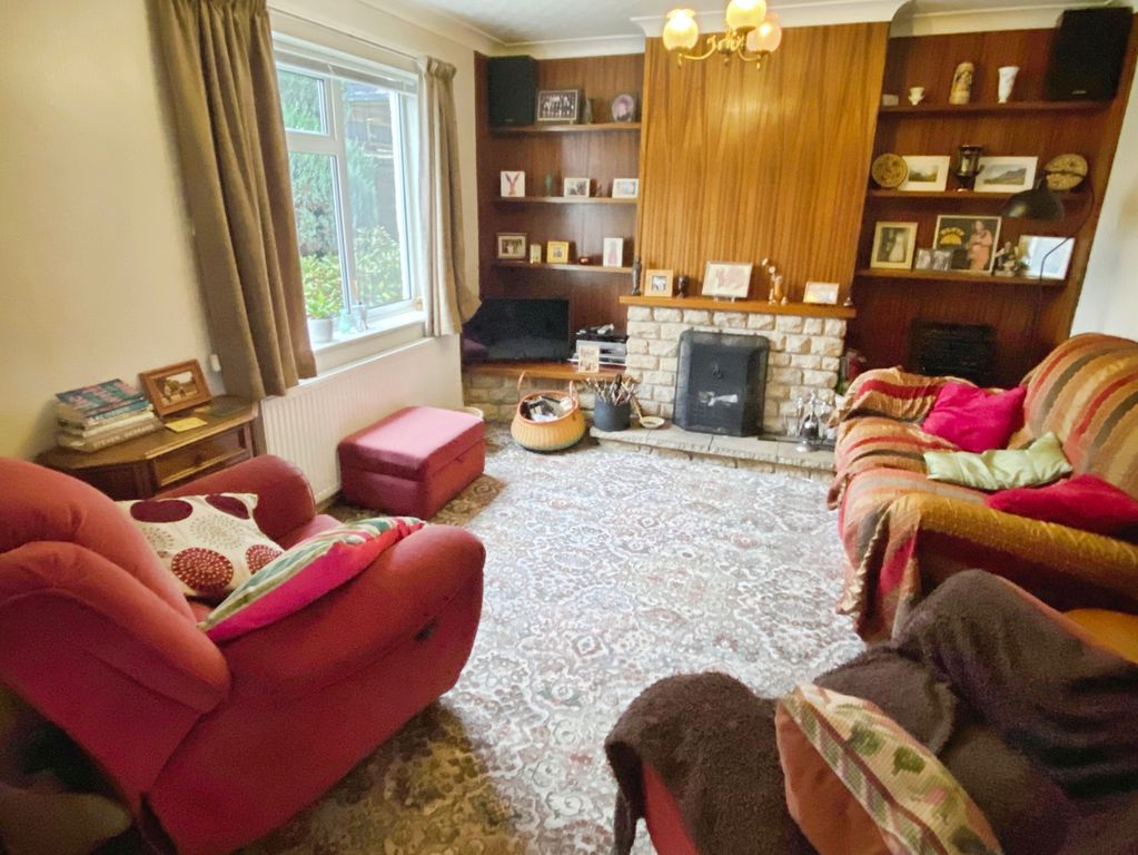 Property photo 2 of 20