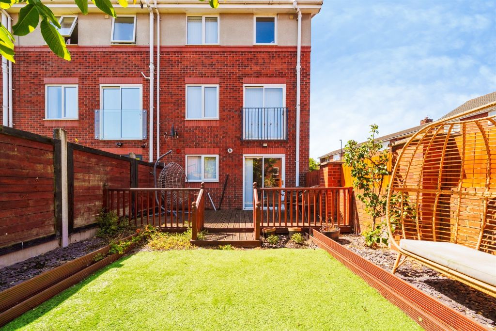 Property photo 2 of 16