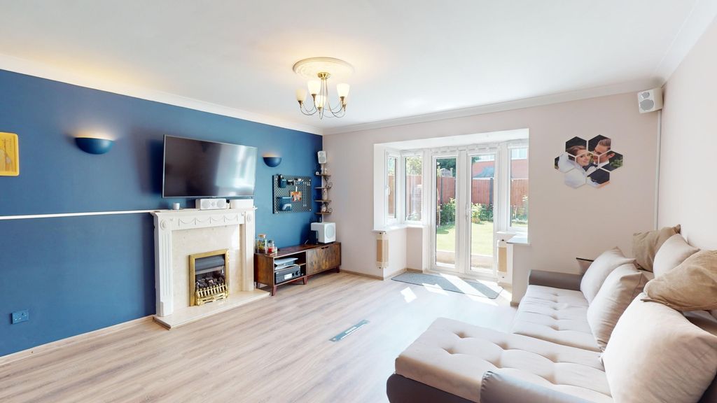 Property photo 3 of 29 3399647