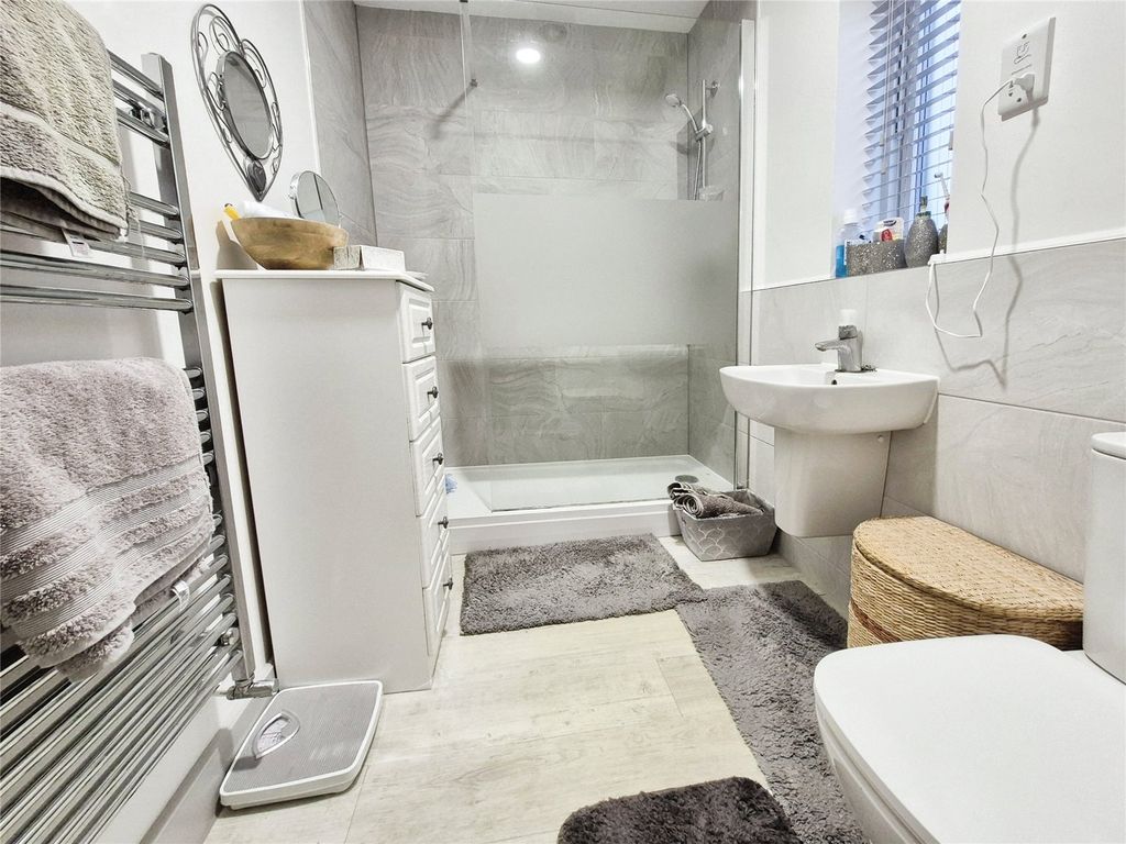 Property photo 3 of 14 Shower Room