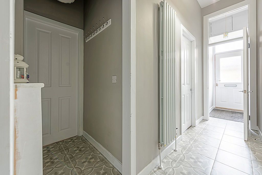 Property photo 3 of 25 Hallway
