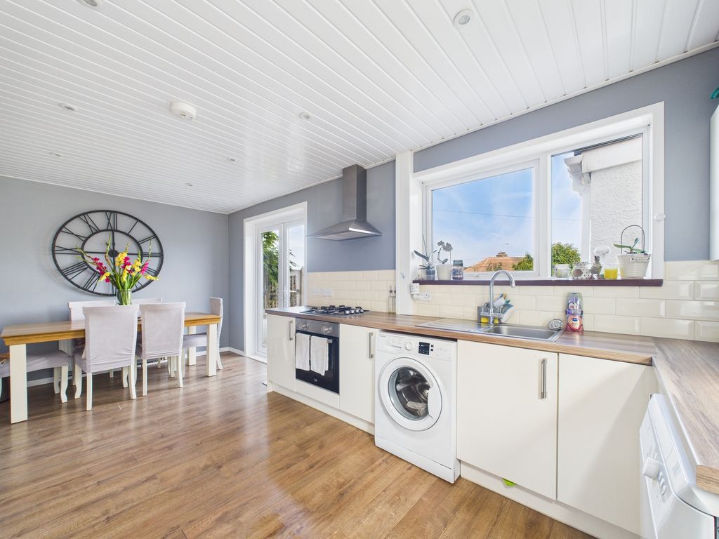 Property photo 2 of 37 Cam02089G0-Pr0575-Still024