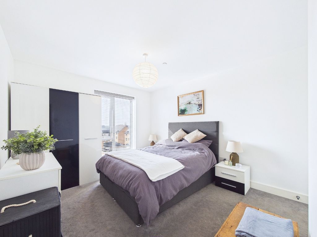 Property photo 2 of 14 4936553