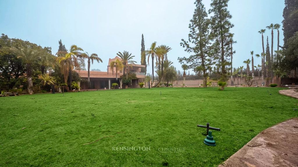 Property photo 3 of 42