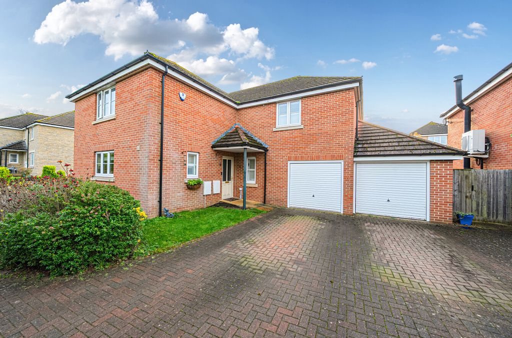 Property photo 1 of 21 Front