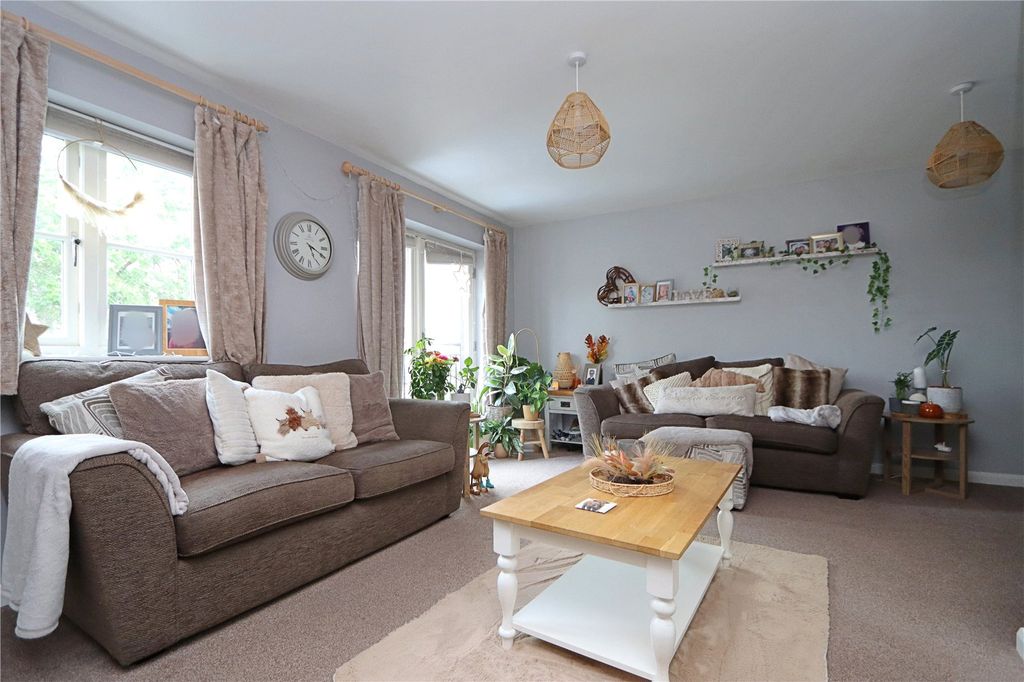 Property photo 3 of 18 Picture No. 30