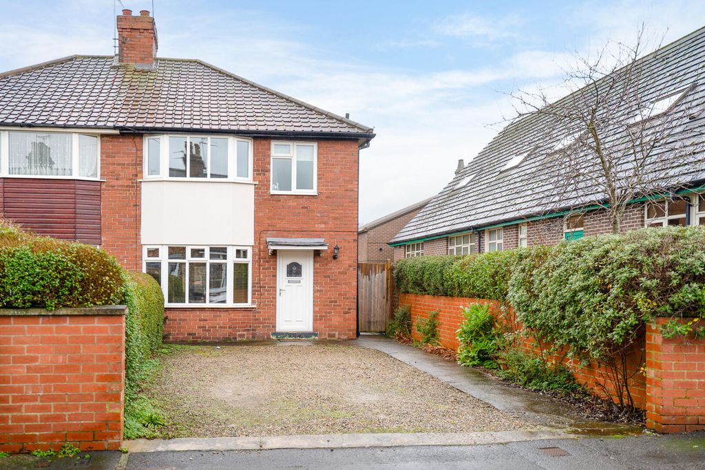 Property photo 1 of 14 Front (Exterior)