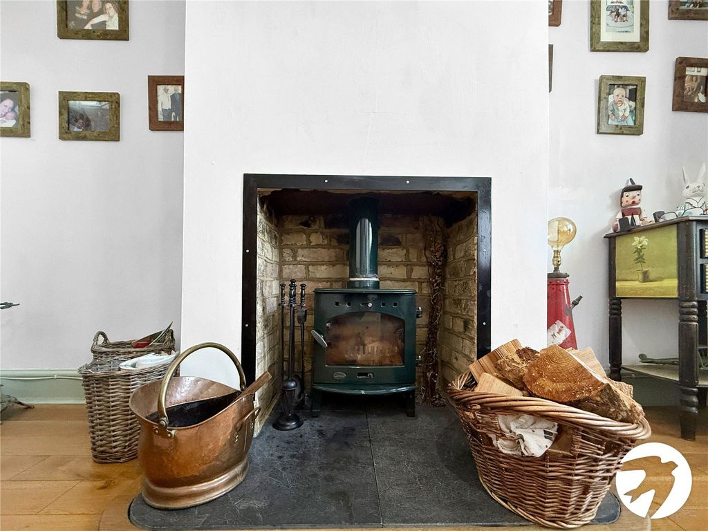 Property photo 3 of 22 Picture No. 18