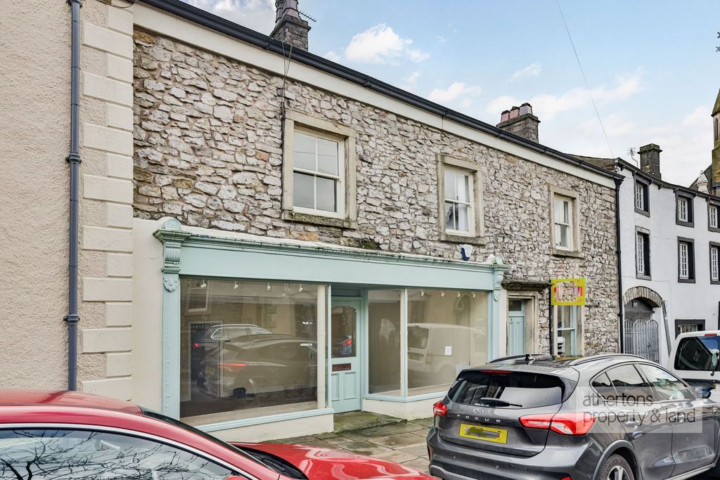 Property photo 1 of 35