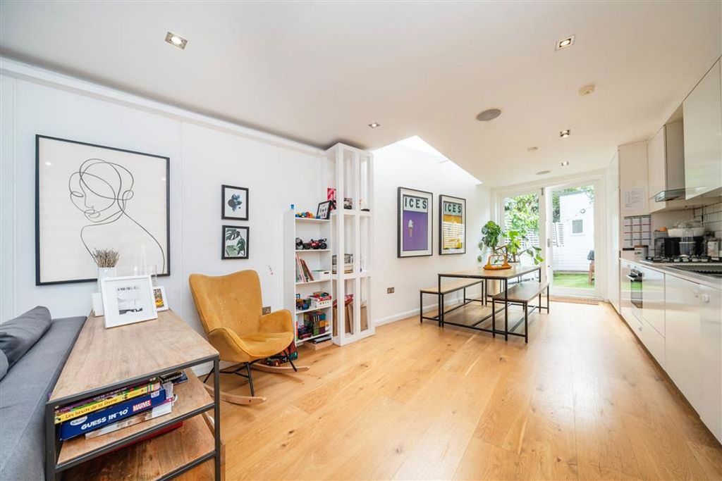 Property photo 1 of 7