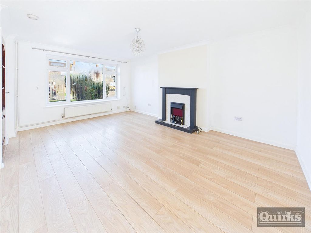 Property photo 3 of 15 Cam02342G0-Pr0164-Still002.Jpg