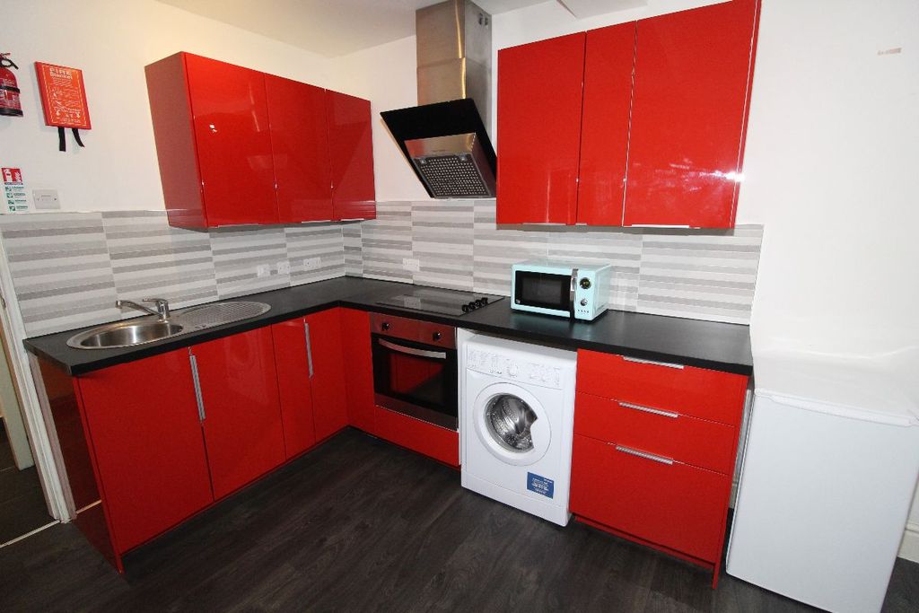 Property photo 1 of 5