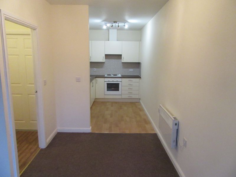 Property photo 3 of 15 Photo 6